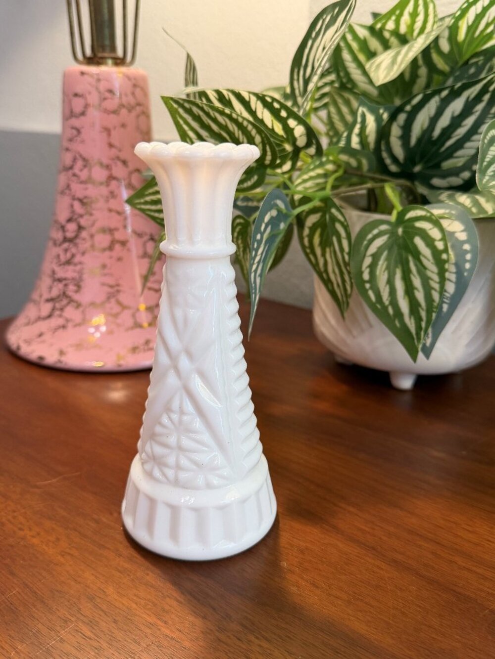 Vintage Anchor Hocking Stars & Bars White Milk Glass Bud Vase, 6β³